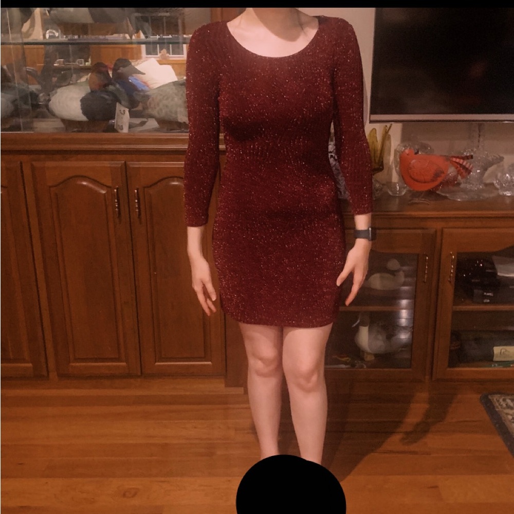 Sparkly red dresss
